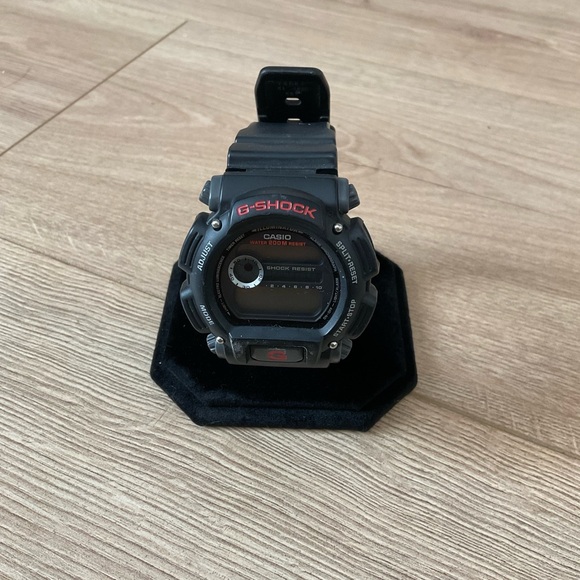 Casio G-Shock Black Watch - Picture 1 of 10